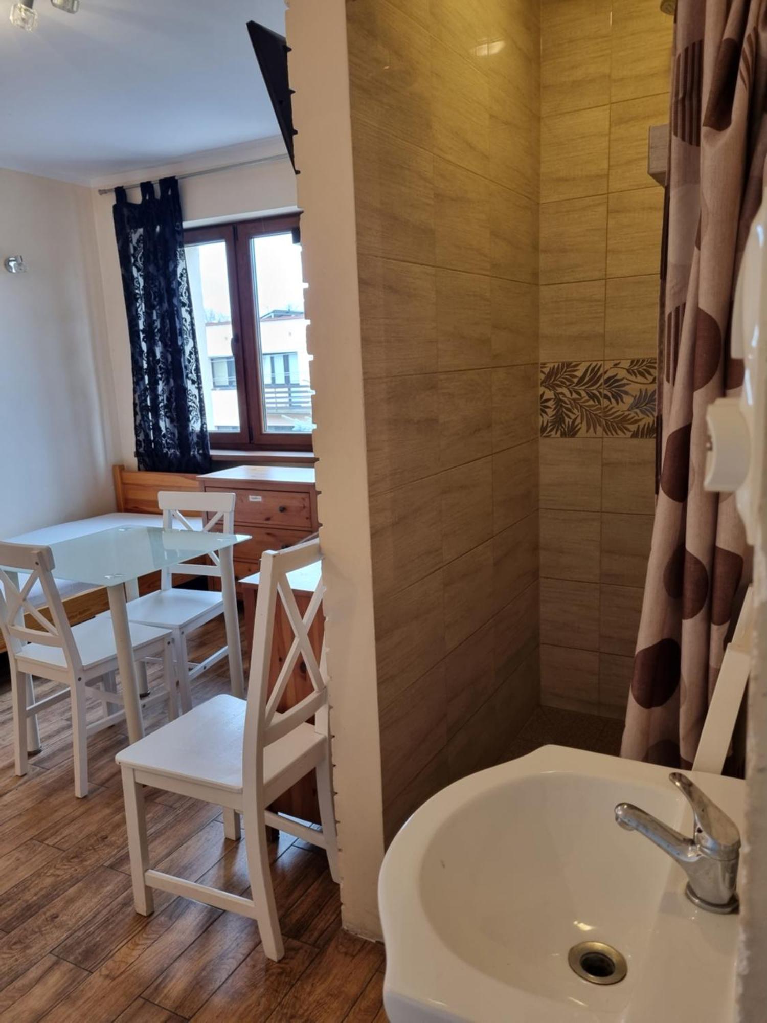 ורוצלב Hostel Rumiankowy Airport Hostel מראה חיצוני תמונה
